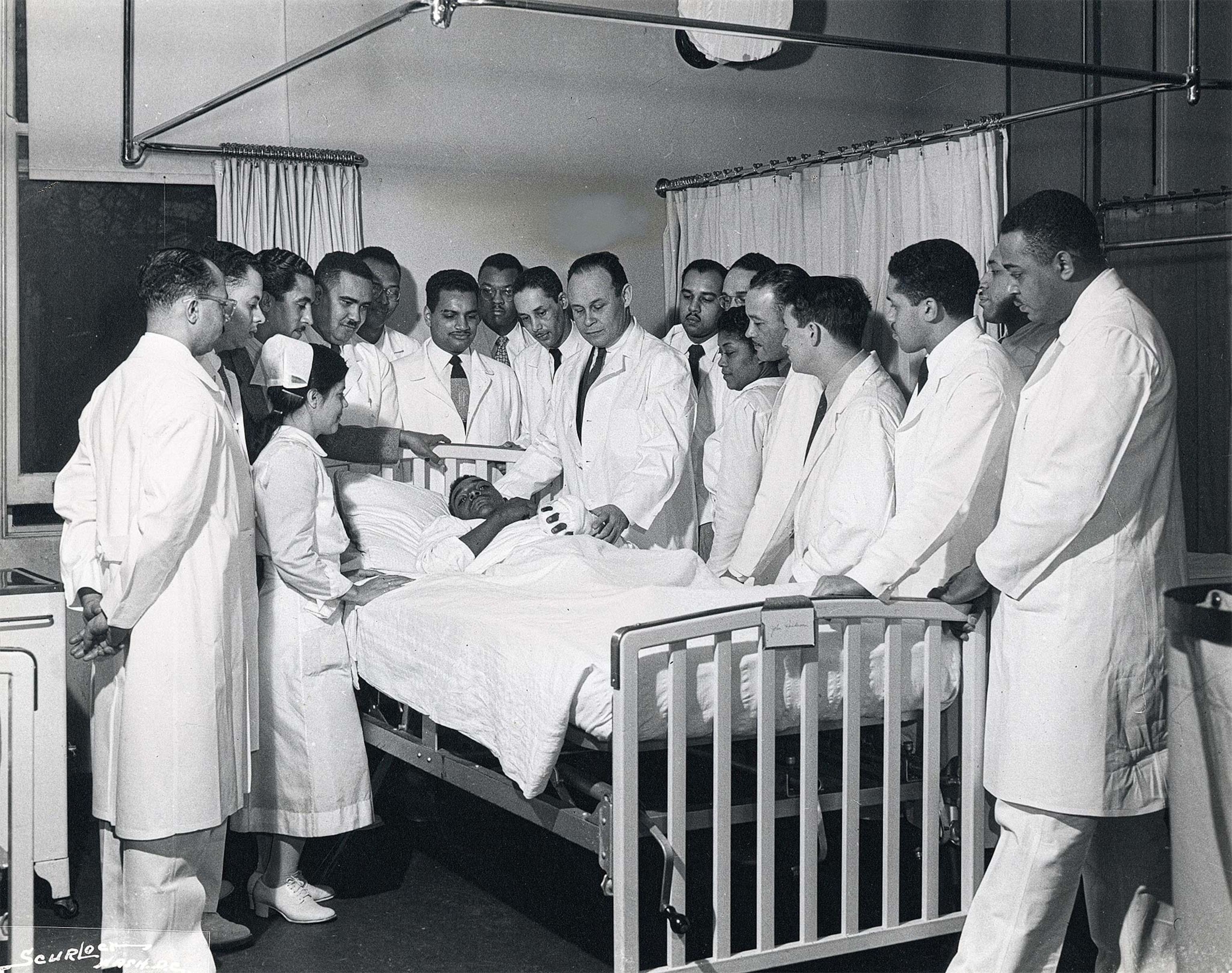 Charles Drew, center, teaches interns and residents in 1947 at Freedmen’s Hospital, today Howard University Hospital, in Washington, D.C.